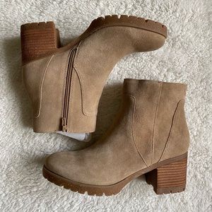 Korks Taupe Suede Heeled Booties